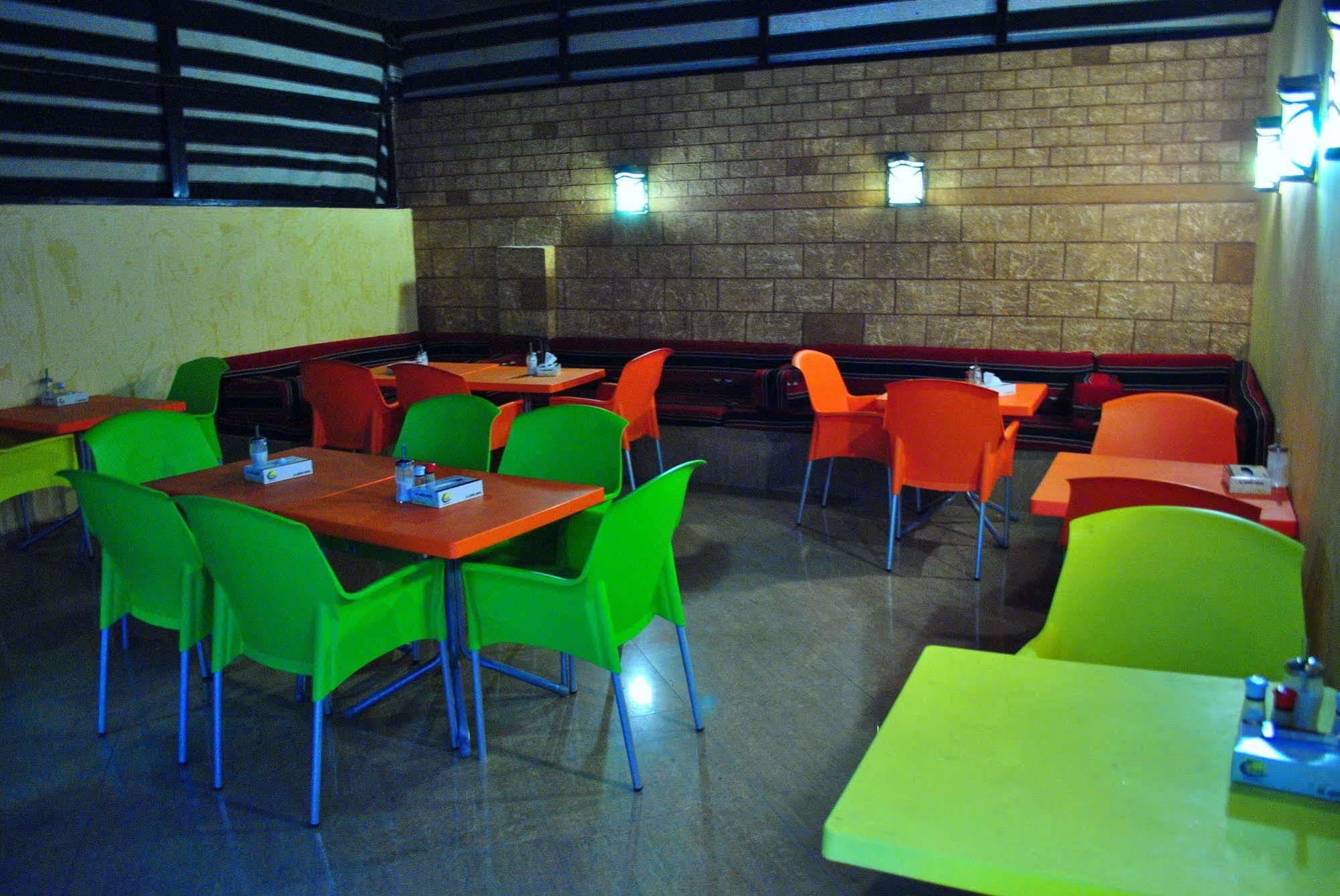 Al Qidra Hotel & Suites Aqaba Ngoại thất bức ảnh